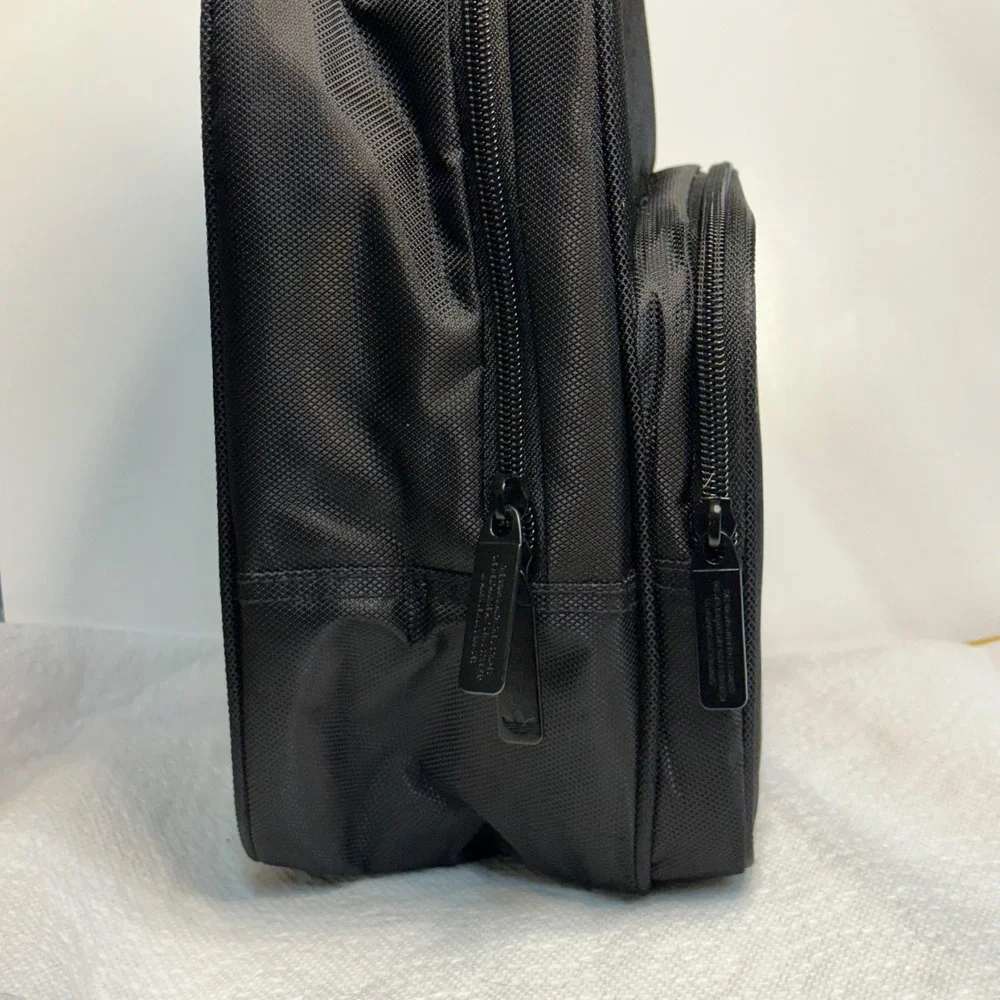Adidas Santiago Lunch Bag Unisex OS Black Trefoil Insulated Excellent NWOT